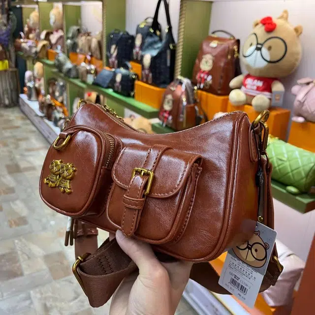 CREAM BEAR PU