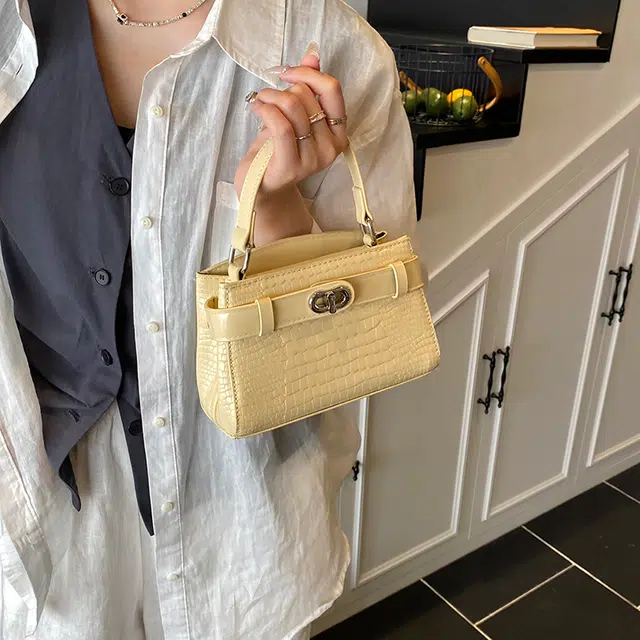CREAM BEAR PU