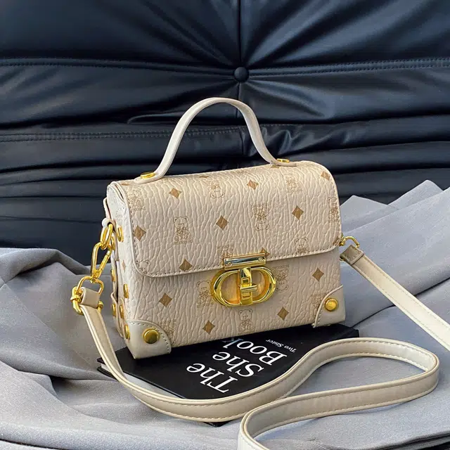 CREAM BEAR PU