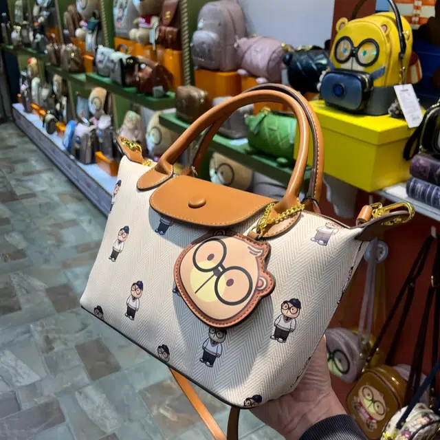 CREAM BEAR PU