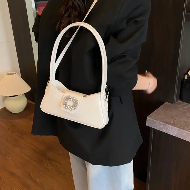 CREAM BEAR ins
