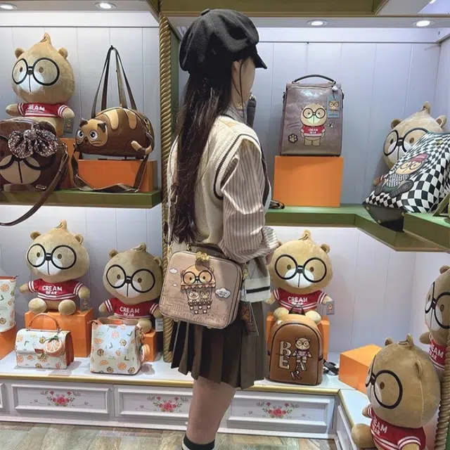 CREAM BEAR PU