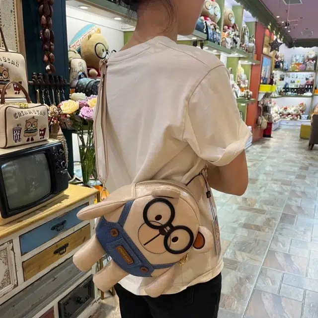 CREAM BEAR PU