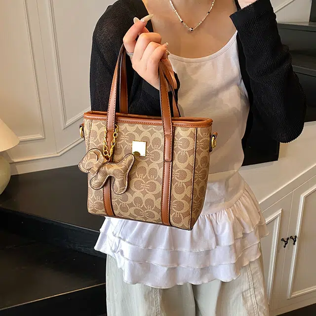 CREAM BEAR PU