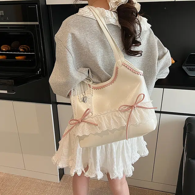 CREAM BEAR PU