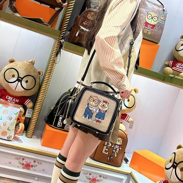CREAM BEAR PU