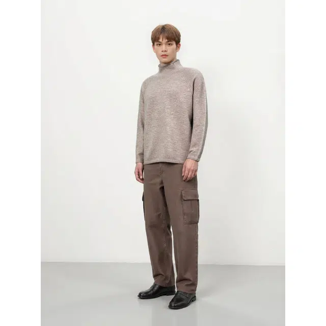 艾梵斯贝 高端轻奢保暖舒适柔软简约设计感半高领老钱风质感成熟青年宽松休闲商务打底衫轻便日常通勤百搭慵懒风套头多色毛衣 男款