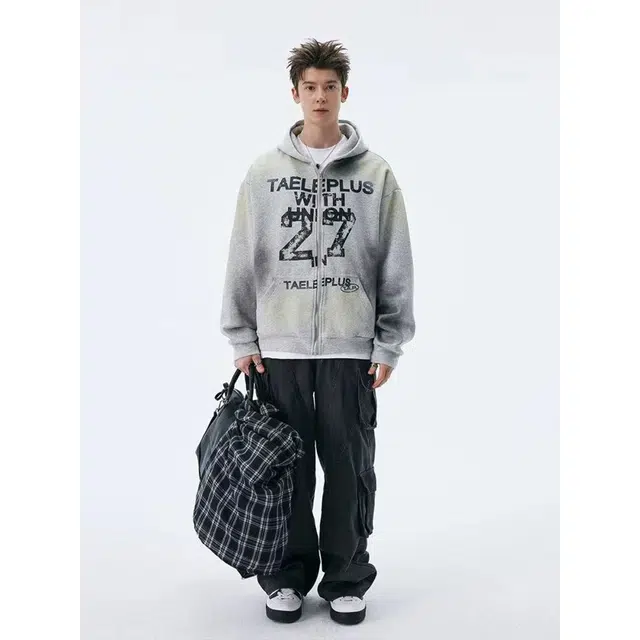 艾梵斯贝 美式复古运动风潮流高级感脏洗做旧球衣无性别日常通勤百搭个性街头简约时尚休闲高街连帽开衫卫衣 男女同款