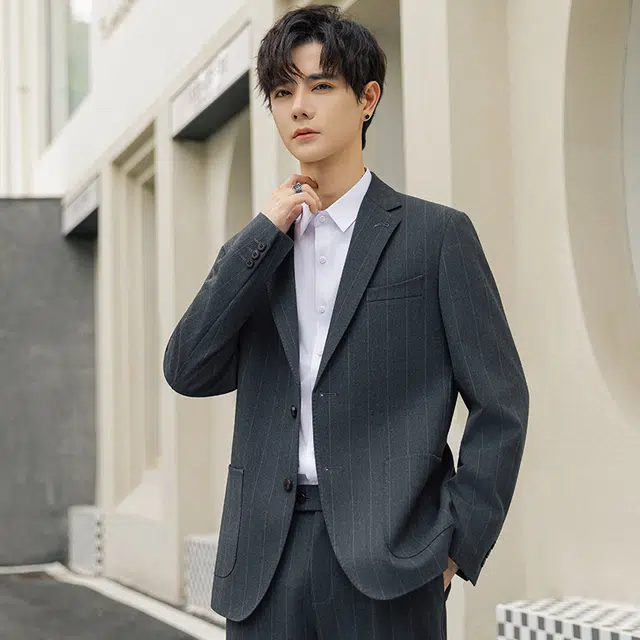 艾梵斯贝 高品质轻奢平驳领胸针点缀干练职业正装通勤风气质款商务大气休闲时尚高级感西装套装 男款