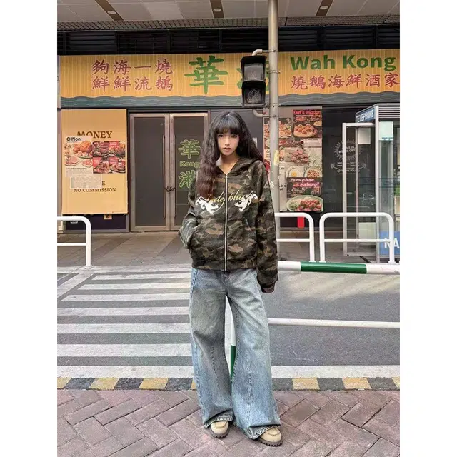 艾梵斯贝 式复古潮流高级感图腾字母印花潮酷个性街头无性别高街风宽松时尚休闲日常通勤百搭连帽开衫卫衣 男女同款