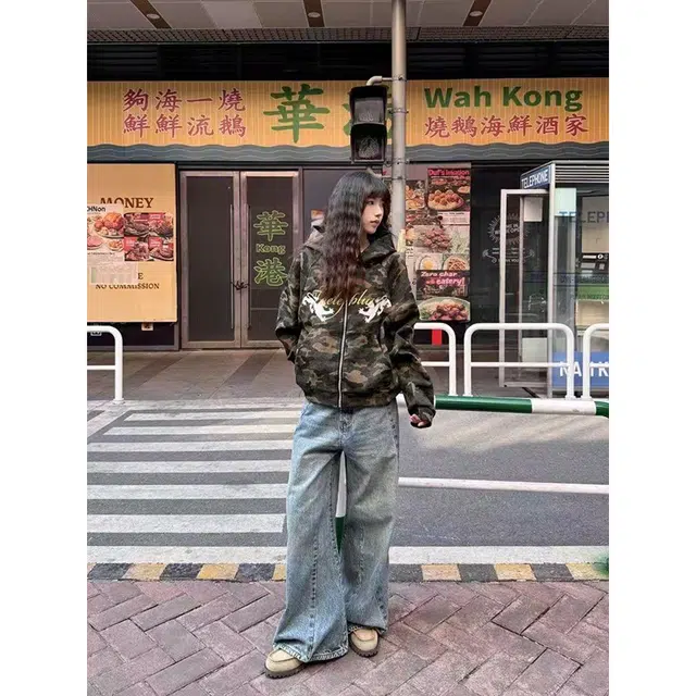 艾梵斯贝 式复古潮流高级感图腾字母印花潮酷个性街头无性别高街风宽松时尚休闲日常通勤百搭连帽开衫卫衣 男女同款