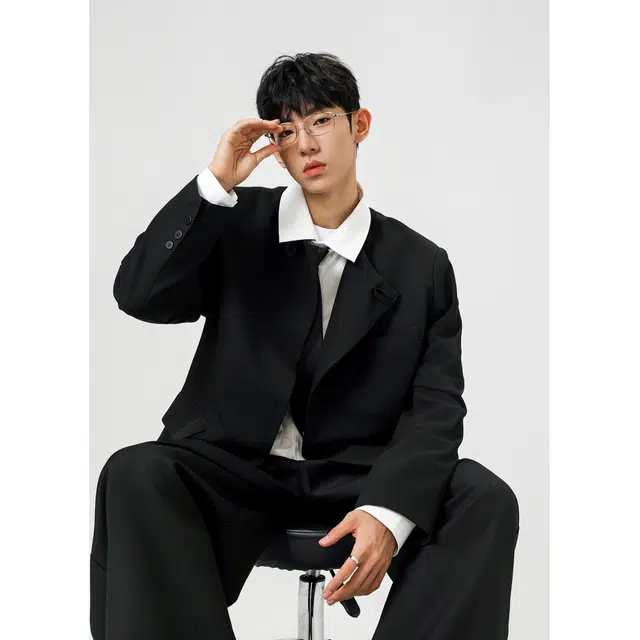 艾梵斯贝 新中式圆领简约设计款高级感日常通勤百搭宽松休闲商务气质轻奢潮流后中开衩西装 男款