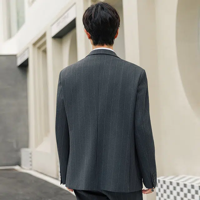 艾梵斯贝 高品质轻奢平驳领胸针点缀干练职业正装通勤风气质款商务大气休闲时尚高级感西装套装 男款