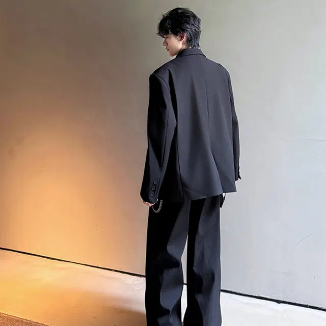 艾梵斯贝 韩版经典简约设计款垂感高级痞帅斯文宽松自带垫肩日常通勤百搭休闲商务质感西装套装 男款