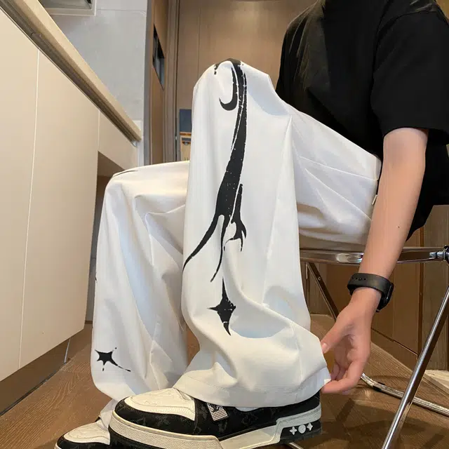 微牛 美式涂鸦设计感潮流百搭舒适宽松裤子韩版时尚潮牌休闲裤 男款