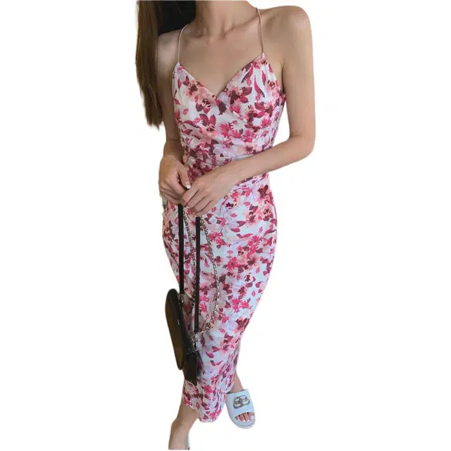 黛尔佳人 碎花初恋裙温柔茶歇显瘦遮肚子吊带连衣裙 女款