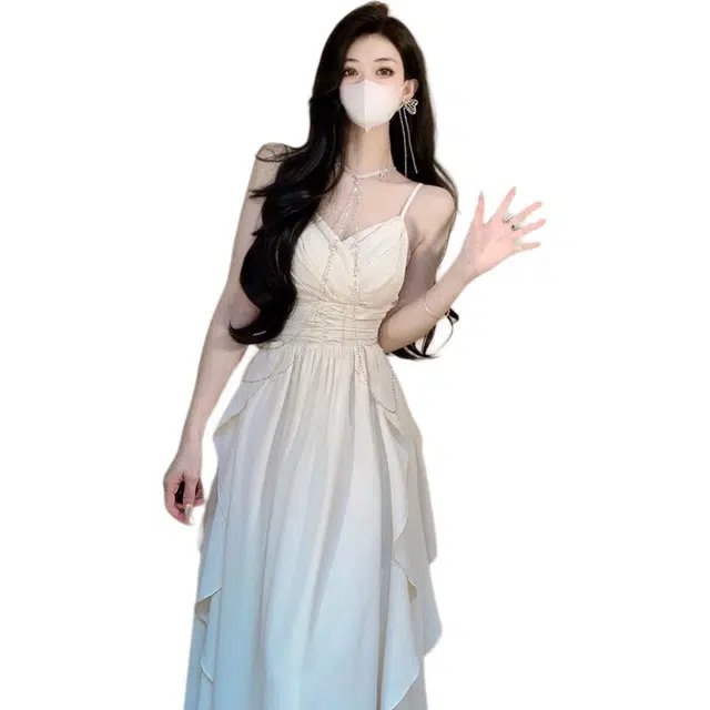 黛尔佳人 法式茶歇气质御姐度假风高级感吊带连衣裙 女款