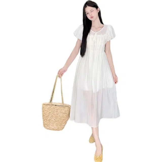 黛尔佳人 温柔风小清新法式系带泡泡袖女装夏季超仙天丝裙短袖连衣裙 女款