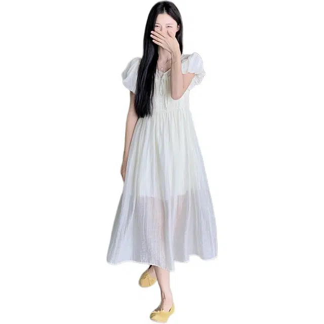 黛尔佳人 温柔风小清新法式系带泡泡袖女装夏季超仙天丝裙短袖连衣裙 女款