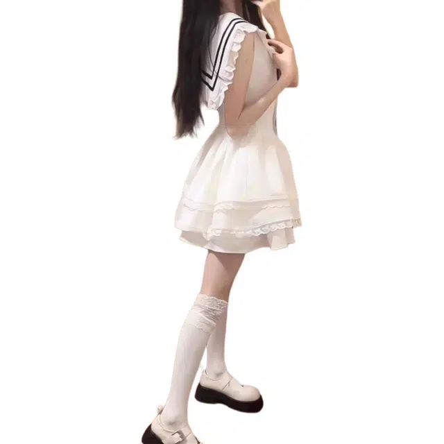 黛尔佳人 甜美高级感收腰千金感海军领蓬蓬裙无袖连衣裙 女款