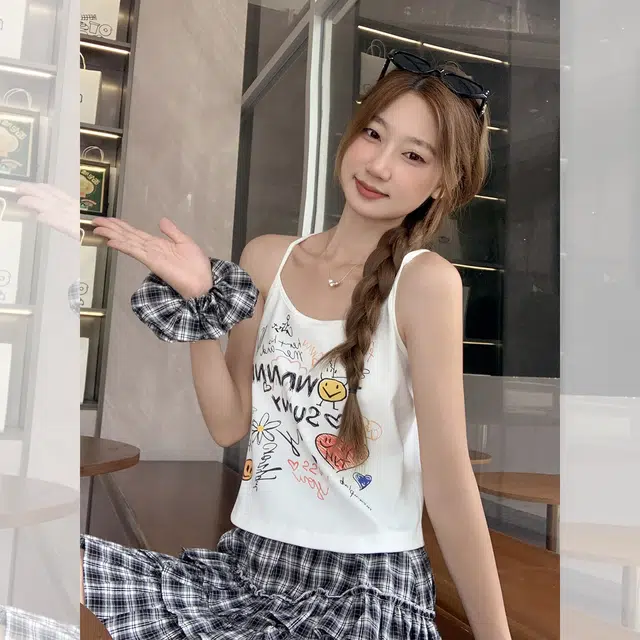 黛尔佳人 趣味彩色印花内搭甜辣上衣夏季设计感修身吊带 女款