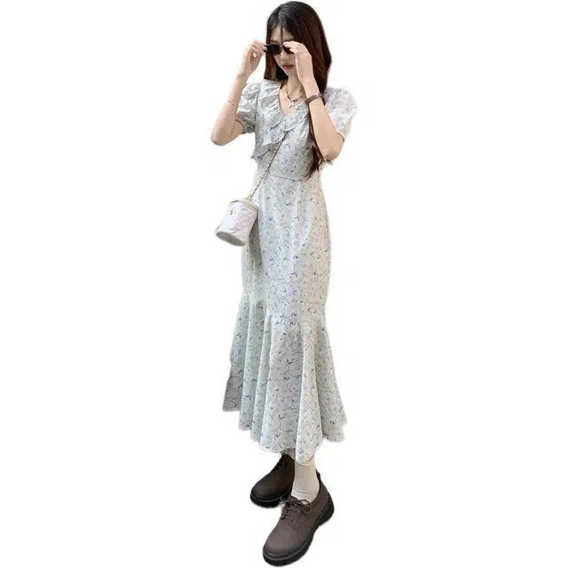 黛尔佳人 夏季初恋气质时尚温柔法式碎花短袖连衣裙 女款