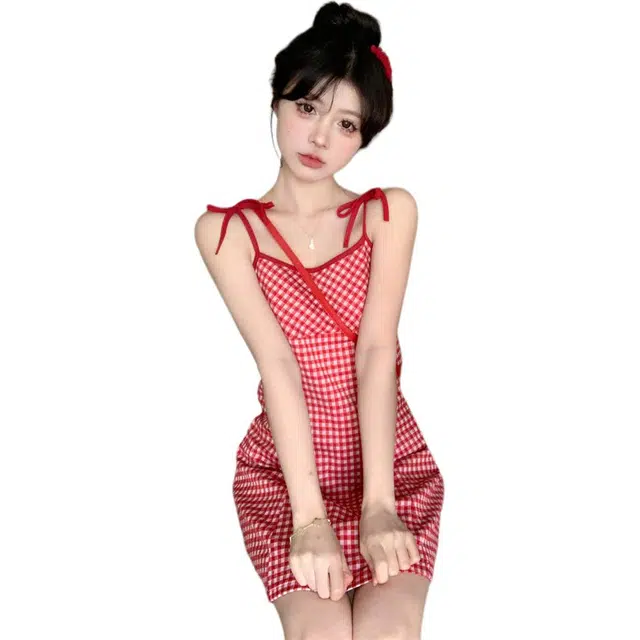 黛尔佳人 甜酷系叠穿裙子红色格纹短款吊带连衣裙 女款