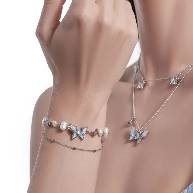 阿葱饰品 绝美渐变星空蓝蝴蝶 轻奢小众简约潮酷甜美气质百搭手饰 时尚个性独特百搭腕链#好运 铜镀金 手链 女款