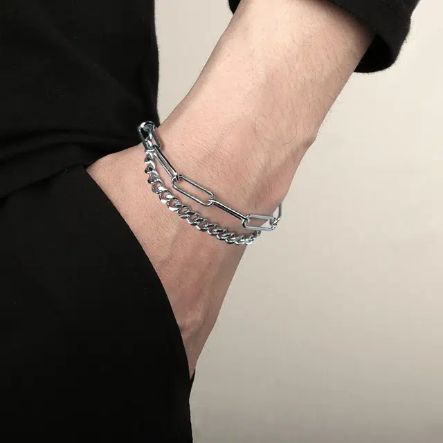 S925