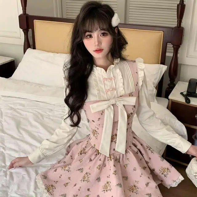 哒头下雨不愁 韩式纯欲复古碎花蝴蝶结收腰显瘦公主裙长袖连衣裙 女款