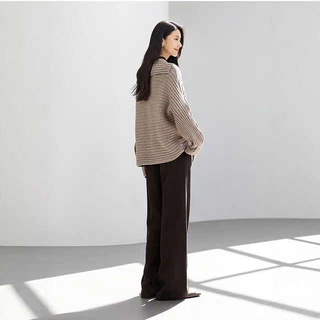 佐塞斯 高端品质轻奢松弛感温暖羊毛开衫女冬季时尚蝙蝠袖毛织短外套针织衫 女款