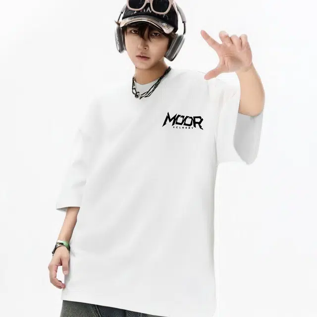 MOOR XCLNERY logoT