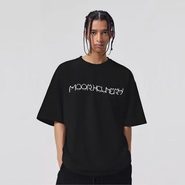 MOOR XCLNERY logoT