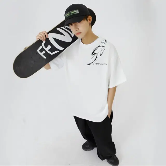 MOOR XCLNERY T