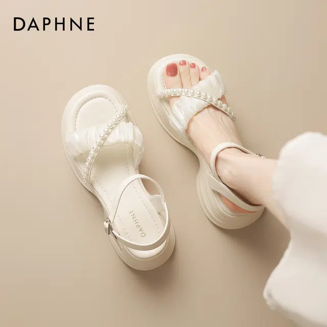 DAPHNE