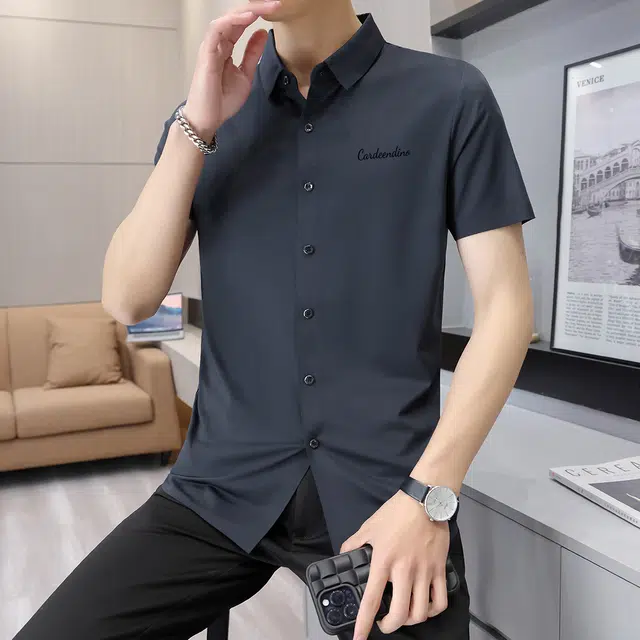 卡丹狄诺 纯色短袖薄款常规翻领轻奢奢华大众休闲开衫日常便服衬衫 男款