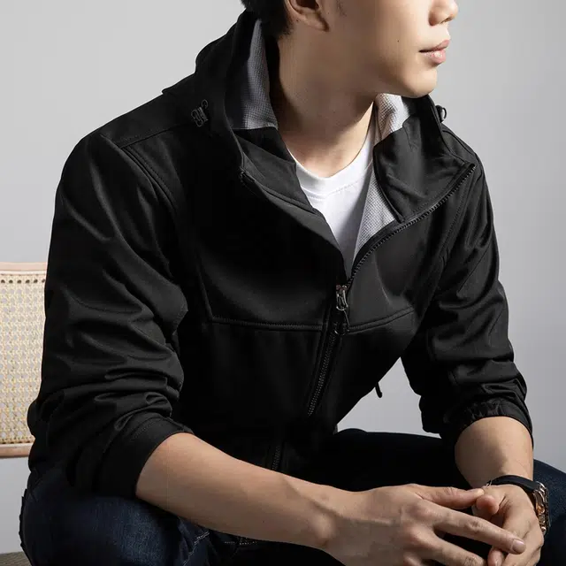 卡丹狄诺 防风抗皱秋季连帽外套舒适轻奢品质运动户外休闲夹克 男款