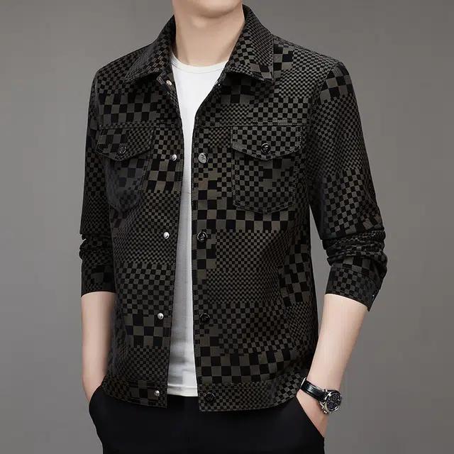 卡丹狄诺 潮流时尚痞帅年轻款棋盘格翻领皮夹克外套男单排扣铆钉挺括有型轻奢高级感皮衣 男款