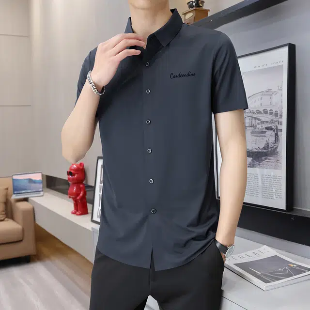 卡丹狄诺 纯色短袖薄款常规翻领轻奢奢华大众休闲开衫日常便服衬衫 男款