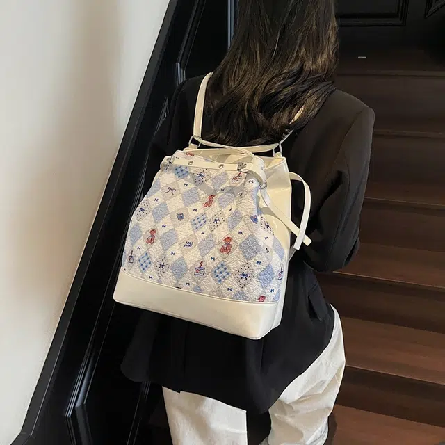 vack PU Tote