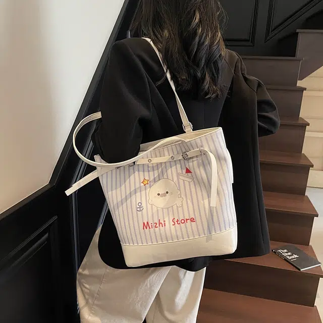vack PU Tote