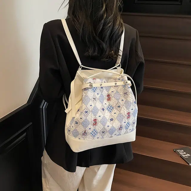 vack PU Tote