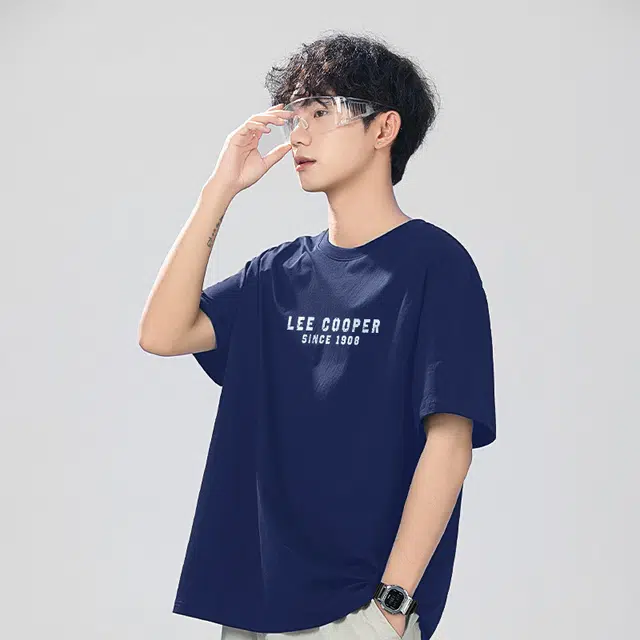 Lee Cooper T