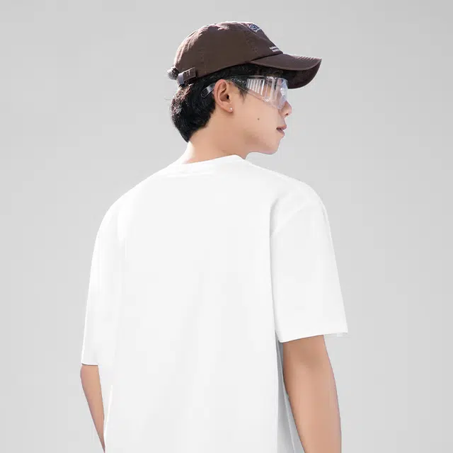 Lee Cooper T
