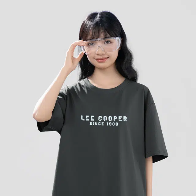 Lee Cooper T