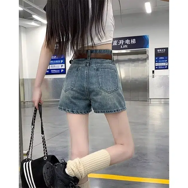YICHEN A