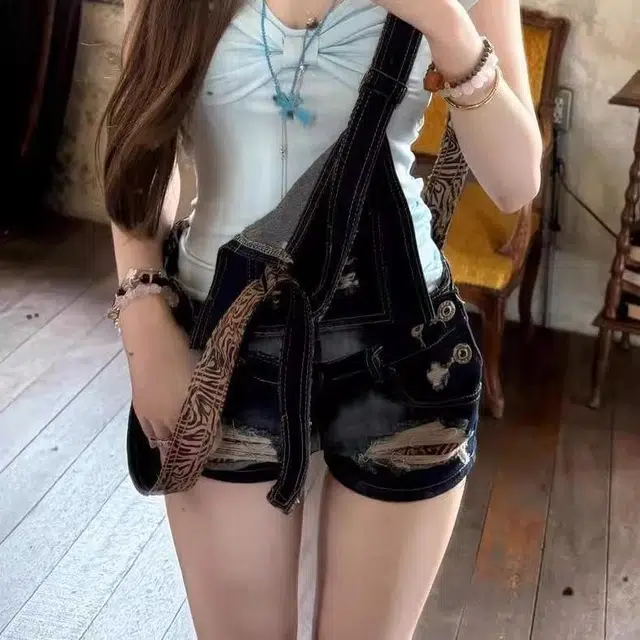 YICHEN