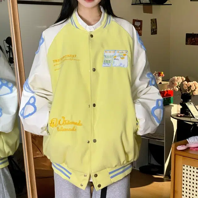 一碗士多 猫咪爪印刺绣英文字母拼接撞色条纹下摆单排扣个性创意小众设计时尚百搭日常户外通勤宽松休闲潮流学院风防风保暖夹克 男女同款