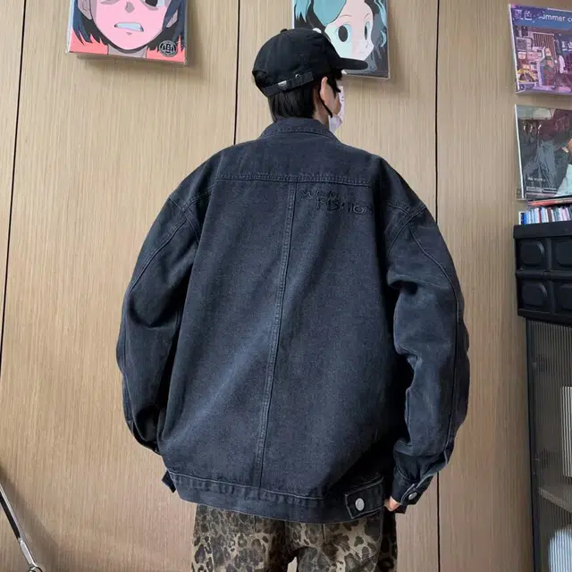 一碗士多 美式复古纯色简约做旧单排扣宽松大口袋设计日常通勤户外个性痞帅时尚翻领落肩袖经典牛仔夹克 男女同款