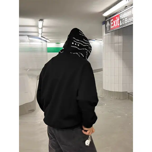 一碗士多 英文五角星压花连帽美式复古高街时尚流行痞帅个性高级设计日常通勤宽松舒适百搭卫衣 男女同款